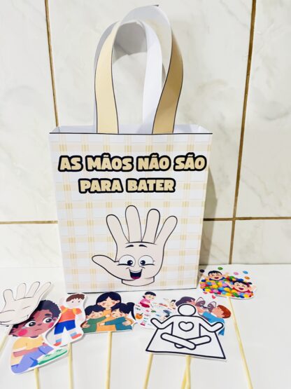 Sacolinha Teatral AS MÃOS NÃO SÃO PARA BATER ! ✨🎭 - Image 2