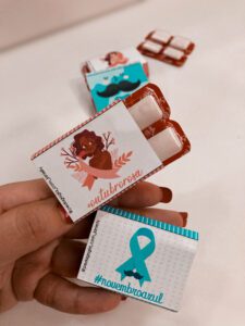 CAPINHAS PARA CHICLETES – OUTUBRO ROSA/NOVEMBRO AZUL