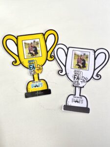 TROFÉU E MINI ÁLBUM DIA DOS PAIS