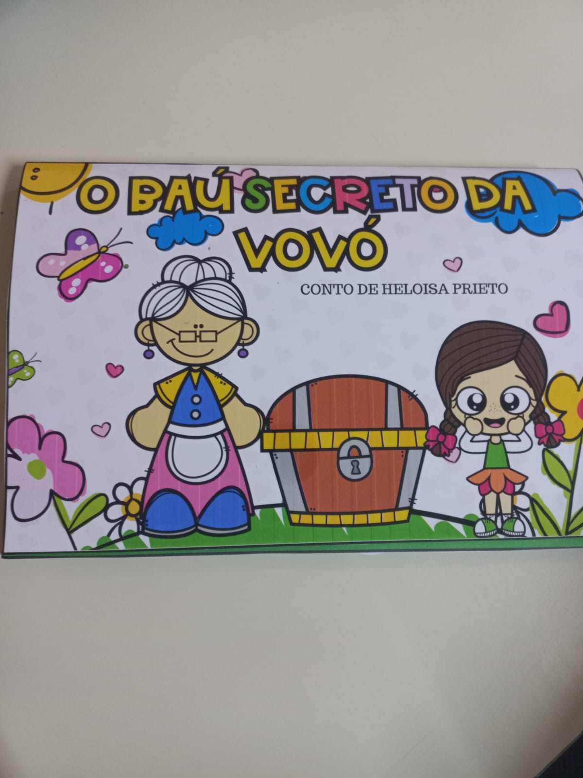 Livro 3D – O baú secreto da vovó