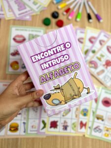 Encontre o intruso Alfabeto