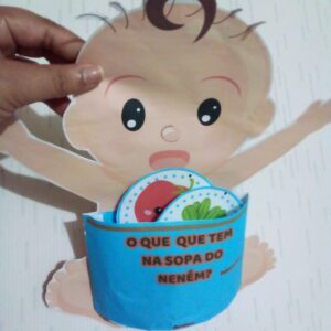Luva interativa: O que que tem na sopa do neném