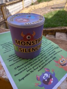LATA MONSTRINHOS SILENCIOSOS