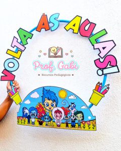 Bambolê volta às aulas divertidamente