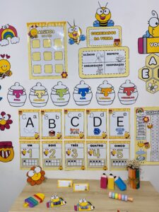Kit Sala Abelhinhas: Transforme sua Sala de Aula!