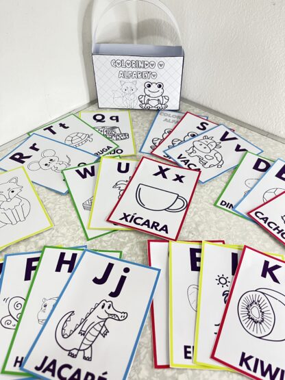 COLORINDO O ALFABETO - Aprender Letras Nunca Foi Tão Divertido!