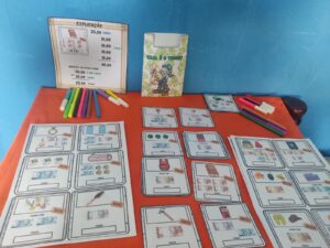 Qual é o troco? 60 Cards cheios de desafios para descobrir como calcular o troco corretamente.