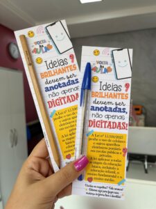 ARQUIVO – LEMBRANCINHA LÁPIS USO DOS CELULARES NAS ESCOLAS