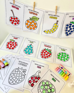 Atividades de pintura sensorial tema Frutas.