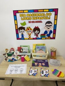 LAPBOOK PARA COLORIR – DIA DA ESCOLA!
