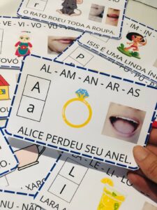 FICHAS DE LEITURA COM BOQUINHAS – LETRA BASTÃO