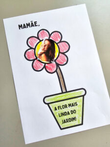 Mamãe a flor mais linda do jardim