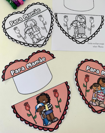💌 Cartão Envelope Coração – Dia das Mães / Quem cuida de mim (Colorida e Para Colorir)  - Image 6