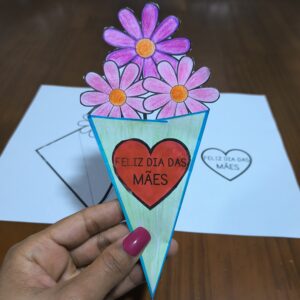 Flores com Carinho 🌸 – Atividade Especial para o Dia das Mães (para colorir, recortar e colar)