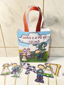 Sacola de Contação de História do João e o Pé de Feijão