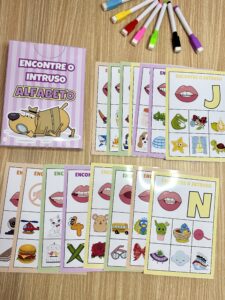 Encontre o intruso – Alfabeto