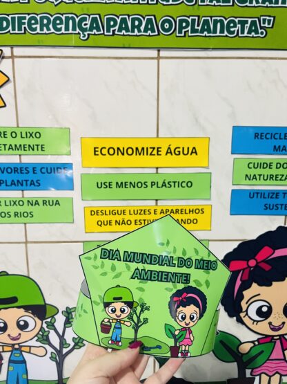 KIT DO MEIO AMBIENTE - EDUCAR COM CONSCIÊNCIA! (PAINEL, COROA E ROLINHO) - Image 4