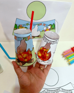 Recurso Fogueira no copo para trabalhar o tema Festa Junina com turmas da Educação Infantil.