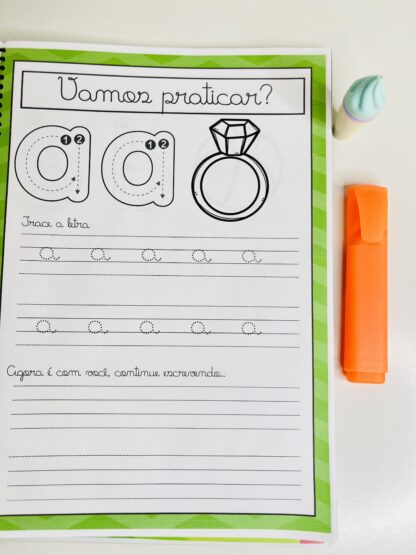 Apostila de Alfabeto Cursivo Pontilhado para Alfabetização - Imagem 3