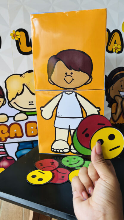 Painel Maio laranja, coroa e atividades PROMOÇÃO - Image 6