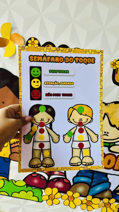 Painel Maio laranja, coroa e atividades PROMOÇÃO - Image 2