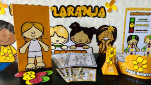 Maio laranja: Painel e atividades