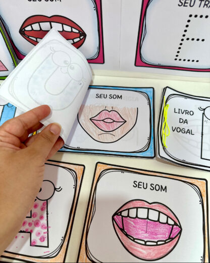 Livro das vogais - Image 3