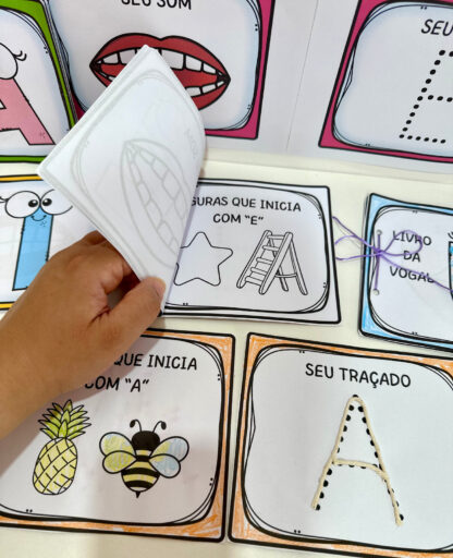 Livro das vogais - Image 5