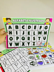 Prancha de Alfabeto ilustrado