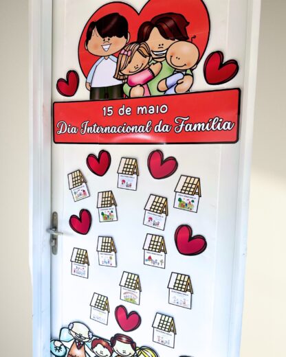 Decoração de porta tema Dia Internacional da Família. - Image 3