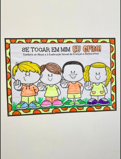 Cartaz colaborativo para colorir para trabalhar o tema “Maio Laranja”