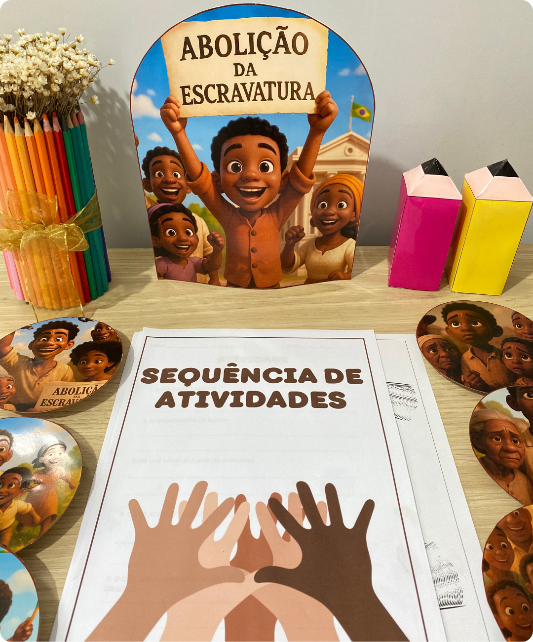 recurso pedagógico Abolição da Escravidão, tividades Abolição da Escravidão, material didático Abolição da Escravidão, recurso lúdico Abolição da Escravidão, material lúdico Abolição da Escravidão, material pedagógico Abolição da Escravidão, Dinâmicas Abolição da Escravidão, Planos de aula Abolição da Escravidão, Sequência didática Abolição da Escravidão, Material didático Abolição da Escravidão, Recursos visuais Abolição da Escravidão, Textos Abolição da Escravidão, Propostas pedagógicas Abolição da Escravidão, Plano de aula Abolição da Escravidão Ensino Fundamental, Atividades sobre a Lei Áurea para educação infantil, Material didático sobre a resistência à escravidão no Brasil Império, Vídeos educativos sobre o fim da escravidão no Brasil, Sequência didática sobre os movimentos abolicionistas, Abolição da Escravidão, Fim da Escravidão no Brasil, Lei Áurea 13 de maio, Libertação dos escravos, História da Abolição, Contexto da Abolição