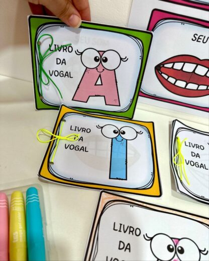 Livrinhos das Vogais – Para Colorir e se Encantar! - Image 5