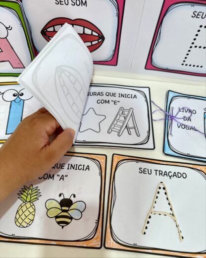 Livrinhos das Vogais – Para Colorir e se Encantar! - Image 13