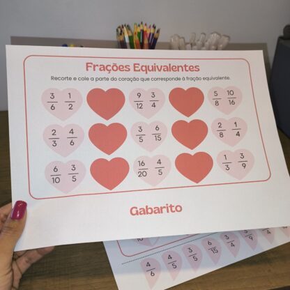 Coração das Frações Equivalentes – Recorte, Cole e Aprenda! - Imagem 3