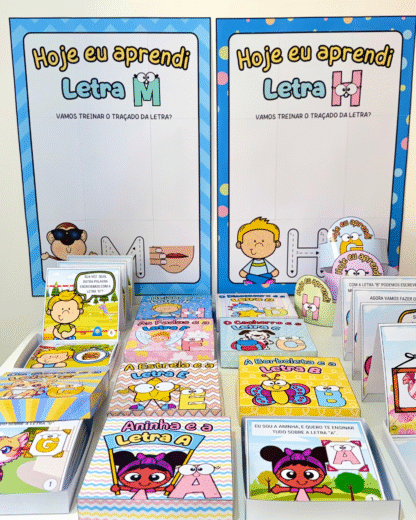 Combo Super Kits Histórias na Caixa e Cartazes Letras do Alfabeto - Imagem 2