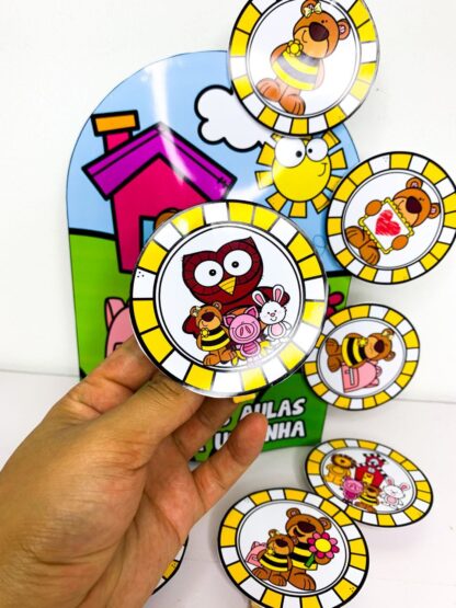 Luva Pedagógica Volta às Aulas – Bia, a Ursinha - Imagem 4