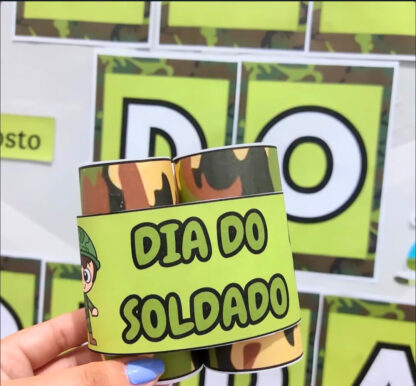KIT DIA DO SOLDADO - PAINEL, BINÓCULO, PALITOCHES, MEDALHA E SEQUENCIA DIDÁTICA. - Imagem 7