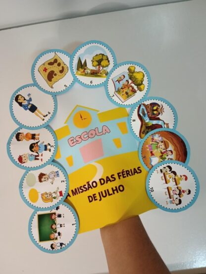 História na Luva "A missão das férias de julho" - Imagem 2