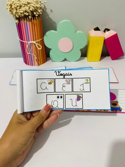 Carnê da Leitura – Textos Curtos em Letra Cursiva para Alfabetização - Imagem 8