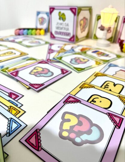 Jogo da Memória do Alfabeto com Caixa e Fichas Ilustradas - Imagem 3