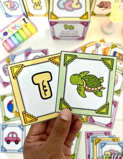Jogo da Memória do Alfabeto com Caixa e Fichas Ilustradas - Imagem 4