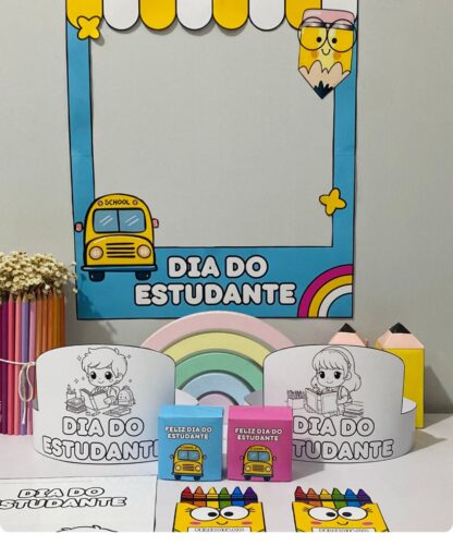 kit dia do estudante pdf, lembrancinhas dia do estudante, lembrancinhas dia do estudante em pdf, lembrancinhas dia do estudante para imprimir, recurso pedagógico dia do estudante, moldura para fotos dia do estudante, arquivo moldura para foto dia do estudante, recurso pedagógico dia do estudante em pdf, recurso pedagógico dia do estudante para imprimir, recurso dia do estudante, recurso dia do estudante em pdf, recurso dia do estudante para imprimir , arquivo pedagógico dia do estudante, arquivo digital dia do estudante, arquivo dia do estudante, arquivo dia do estudante em pdf, arquivo dia do estudante para imprimir, arquivo digital dia do estudante em pdf, arquivo digital dia do estudante para imprimir, arquivo pedagógico dia do estudante em pdf, arquivo pedagógico dia do estudante para imprimir, atividade dia do estudante, atividade dia do estudante em pdf, atividade dia do estudante para imprimir, atividade interativa dia do estudante, atividade interativa dia do estudante em pdf, atividade interativa dia do estudante para imprimir, dia do estudante,recursos pedagógicos,recursos pedagógicos