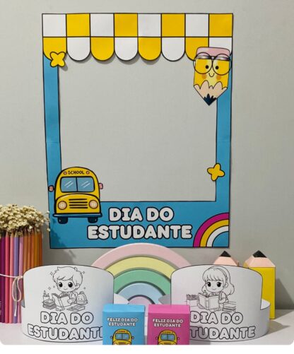kit dia do estudante pdf, lembrancinhas dia do estudante, lembrancinhas dia do estudante em pdf, lembrancinhas dia do estudante para imprimir, recurso pedagógico dia do estudante, moldura para fotos dia do estudante, arquivo moldura para foto dia do estudante, recurso pedagógico dia do estudante em pdf, recurso pedagógico dia do estudante para imprimir, recurso dia do estudante, recurso dia do estudante em pdf, recurso dia do estudante para imprimir , arquivo pedagógico dia do estudante, arquivo digital dia do estudante, arquivo dia do estudante, arquivo dia do estudante em pdf, arquivo dia do estudante para imprimir, arquivo digital dia do estudante em pdf, arquivo digital dia do estudante para imprimir, arquivo pedagógico dia do estudante em pdf, arquivo pedagógico dia do estudante para imprimir, atividade dia do estudante, atividade dia do estudante em pdf, atividade dia do estudante para imprimir, atividade interativa dia do estudante, atividade interativa dia do estudante em pdf, atividade interativa dia do estudante para imprimir, dia do estudante,recursos pedagógicos,recursos pedagógicos