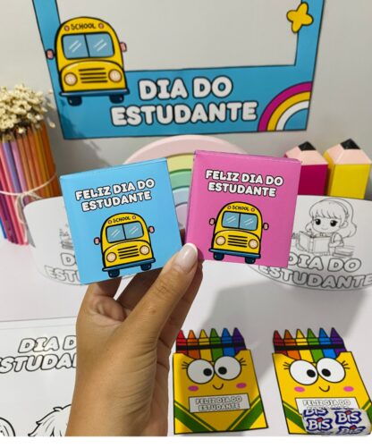 kit dia do estudante pdf, lembrancinhas dia do estudante, lembrancinhas dia do estudante em pdf, lembrancinhas dia do estudante para imprimir, recurso pedagógico dia do estudante, moldura para fotos dia do estudante, arquivo moldura para foto dia do estudante, recurso pedagógico dia do estudante em pdf, recurso pedagógico dia do estudante para imprimir, recurso dia do estudante, recurso dia do estudante em pdf, recurso dia do estudante para imprimir , arquivo pedagógico dia do estudante, arquivo digital dia do estudante, arquivo dia do estudante, arquivo dia do estudante em pdf, arquivo dia do estudante para imprimir, arquivo digital dia do estudante em pdf, arquivo digital dia do estudante para imprimir, arquivo pedagógico dia do estudante em pdf, arquivo pedagógico dia do estudante para imprimir, atividade dia do estudante, atividade dia do estudante em pdf, atividade dia do estudante para imprimir, atividade interativa dia do estudante, atividade interativa dia do estudante em pdf, atividade interativa dia do estudante para imprimir, dia do estudante,recursos pedagógicos,recursos pedagógicos