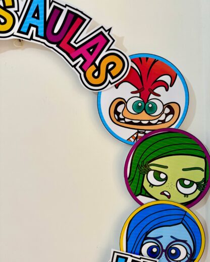 DECORAÇÃO PARA BAMBOLÊ VOLTA ÀS AULAS TEMA DIVERTIDAMENTE. - Imagem 5