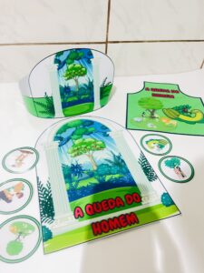 A queda do homem – contação com luva, coroa e avental