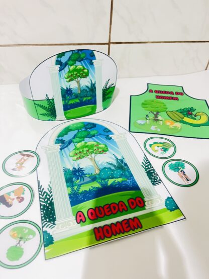 A queda do homem - contação com luva, coroa e avental