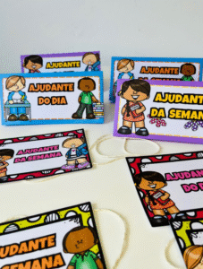 Crachás Ajudante do Dia & Ajudante da Semana – Incentive a autonomia e a organização!