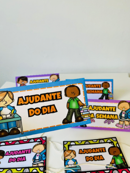 Crachás Ajudante do Dia & Ajudante da Semana – Incentive a autonomia e a organização! - Imagem 4